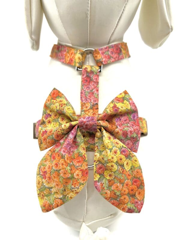 A bow tie with flowers on it